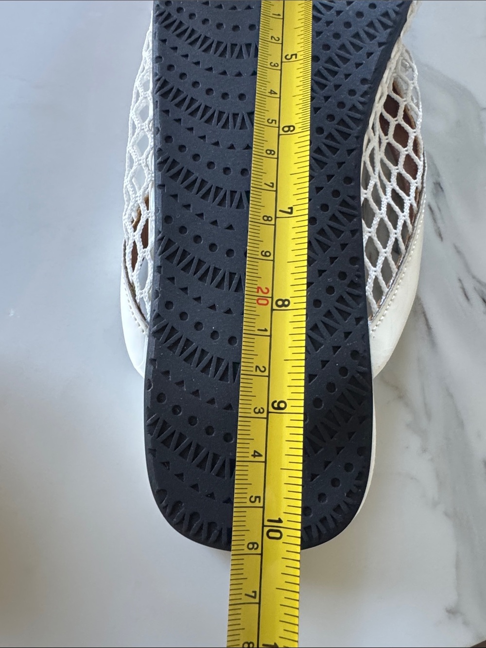 Trendy White Woven Mesh Slide Flat Sandals Size 9 or 41 - Picture 5 of 6